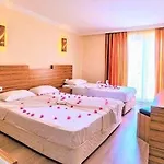 Hotel Nex Royal 4*