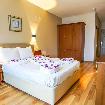 Nex Royal Beach 4*